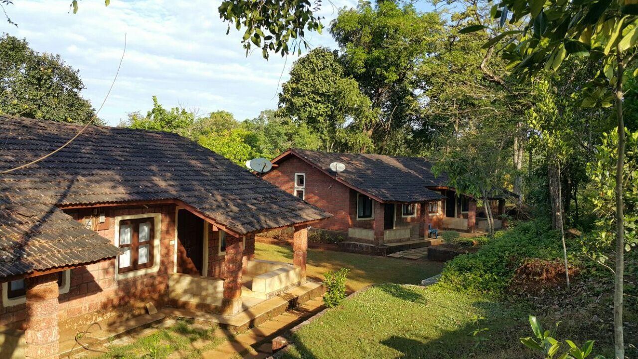 Cherilyn Monta Resort - Ratnagiri Vatul Exterior photo